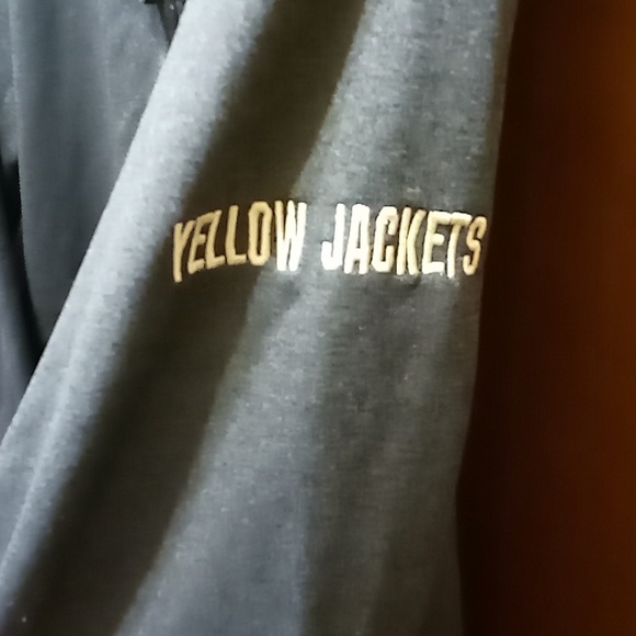 Georgia Tech Yellow Jackets jacket w hood - Picture 2 of 5